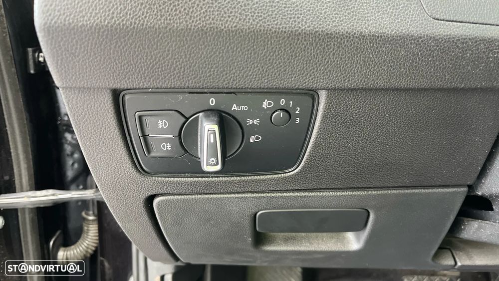 VW Passat Variant 2.0 TDI Confortline DSG - 13