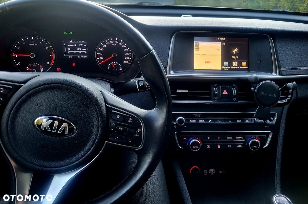 Kia Optima 2.0 M - 9