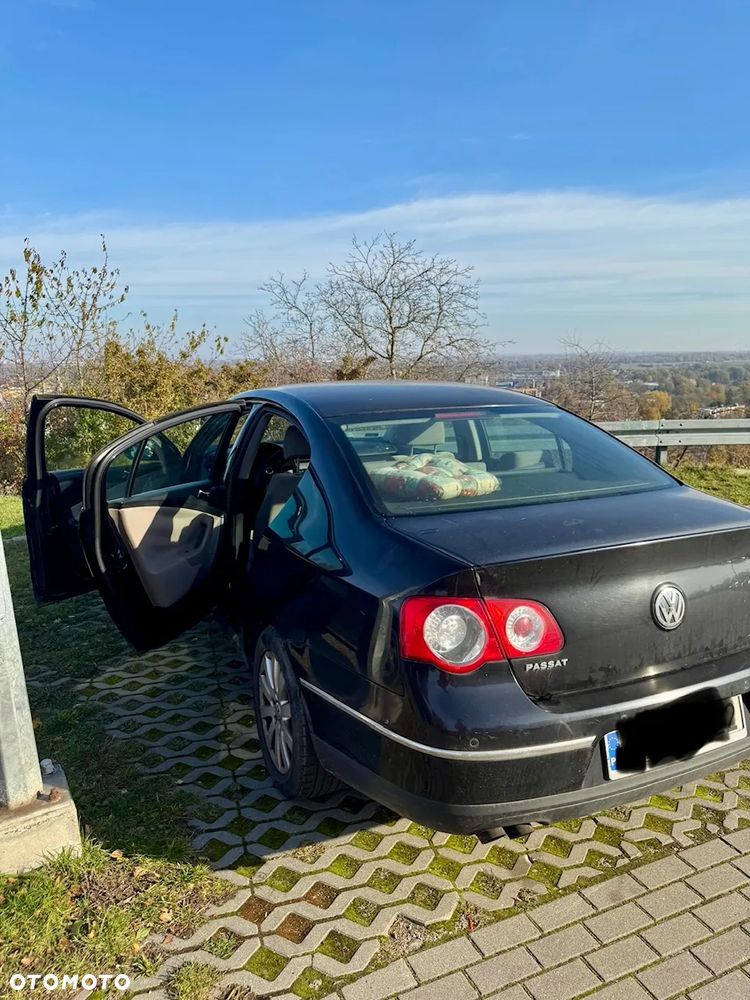 Volkswagen Passat 2.0 TDI Comfortline DSG - 14