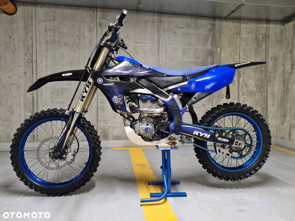 Yamaha YZ - 8