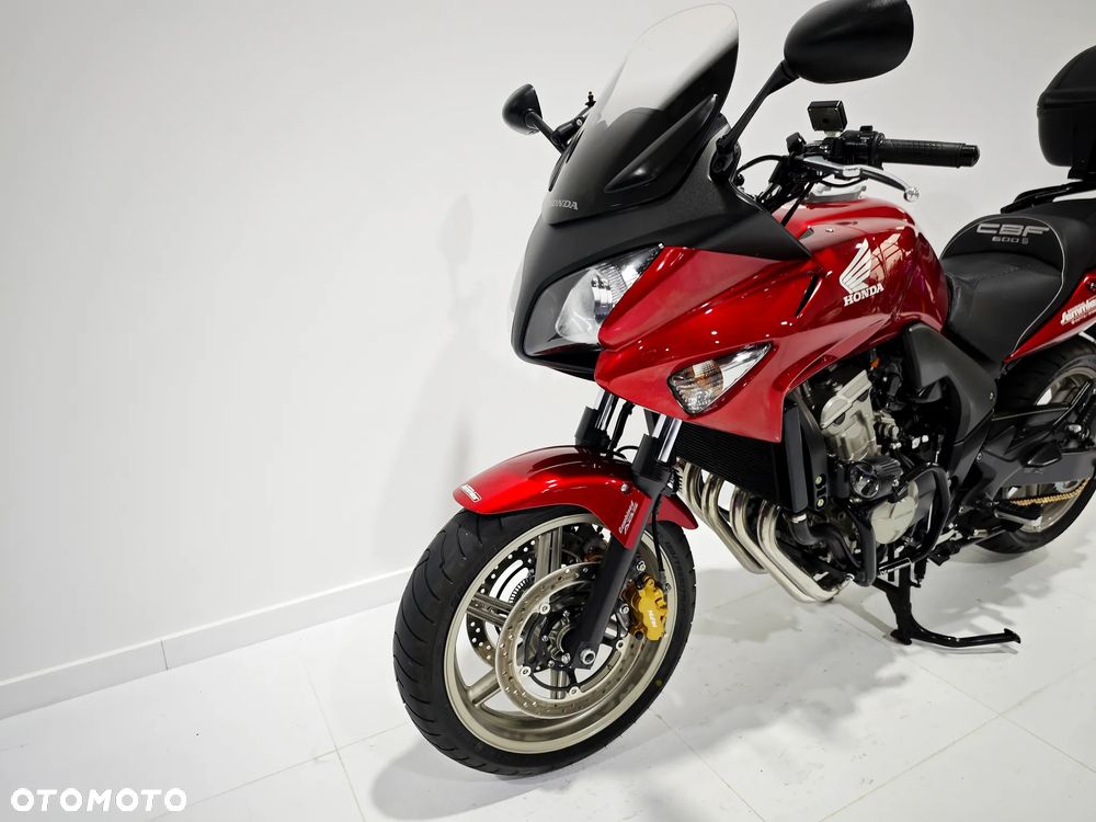 Honda CBF - 14