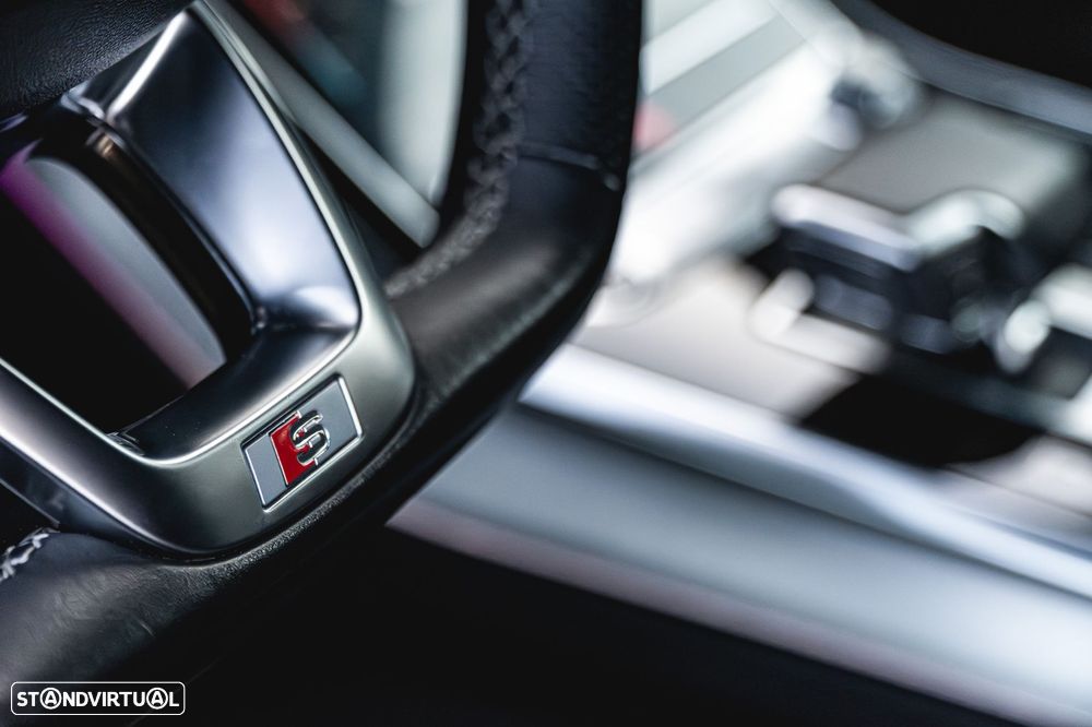 Audi Q8 3.0 TDI 50 quattro Tiptronic - 12