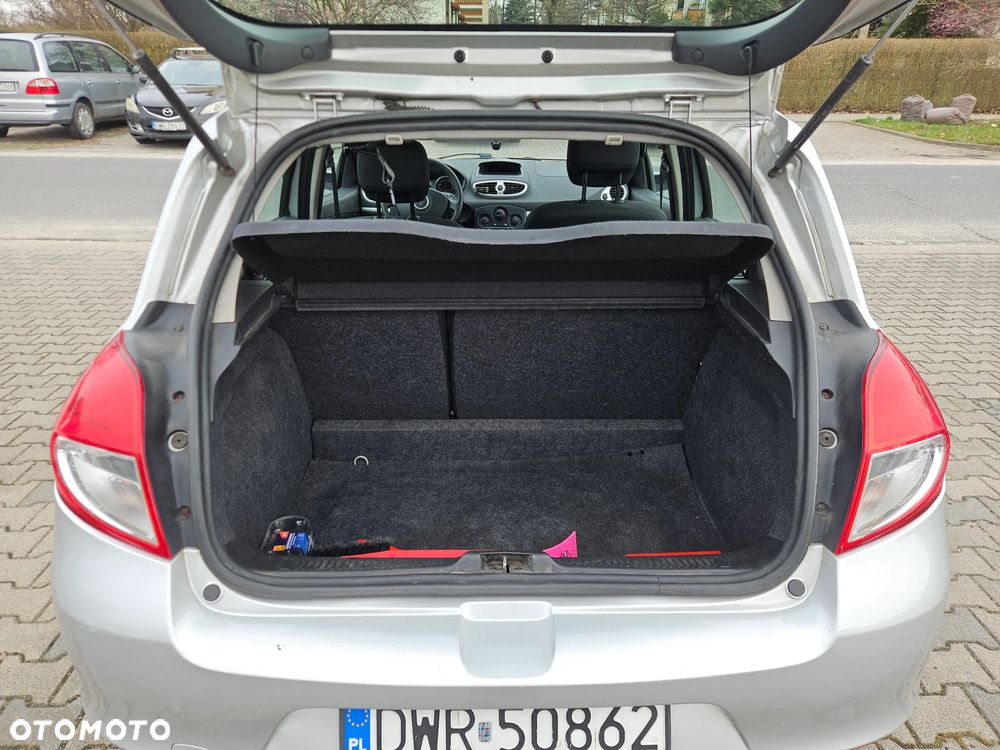 Renault Clio 1.2 16V Alize - 16