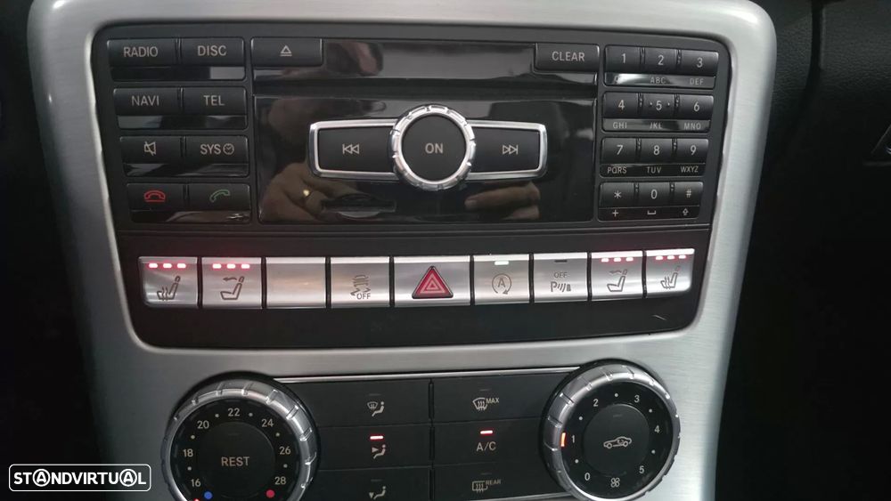 Mercedes-Benz SLK 250 (BlueEFFICIENCY) 7G-TRONIC - 17