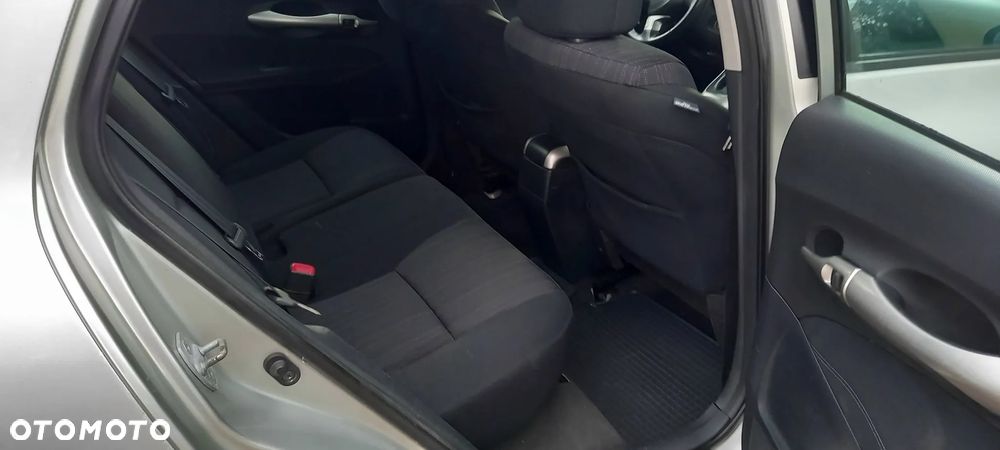 Toyota Auris 1.6 Sol - 10