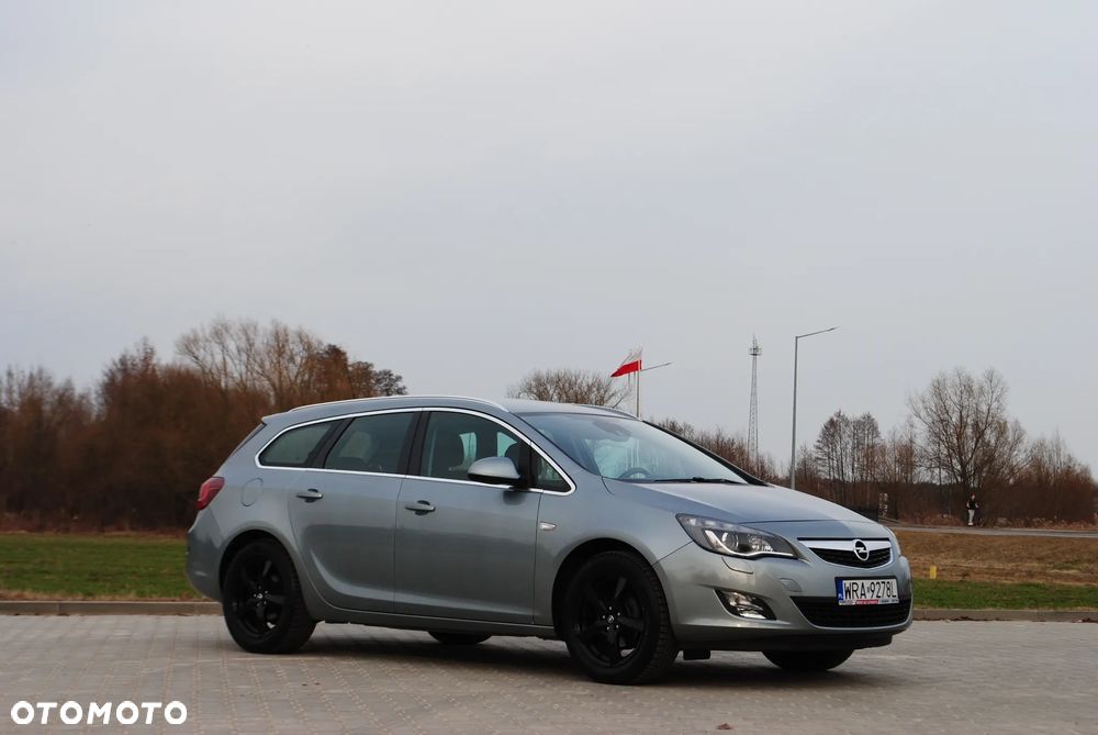 Opel Astra 1.4 Turbo Cosmo - 4