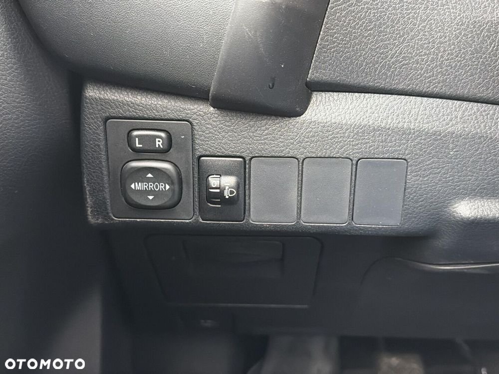 Toyota Corolla - 18