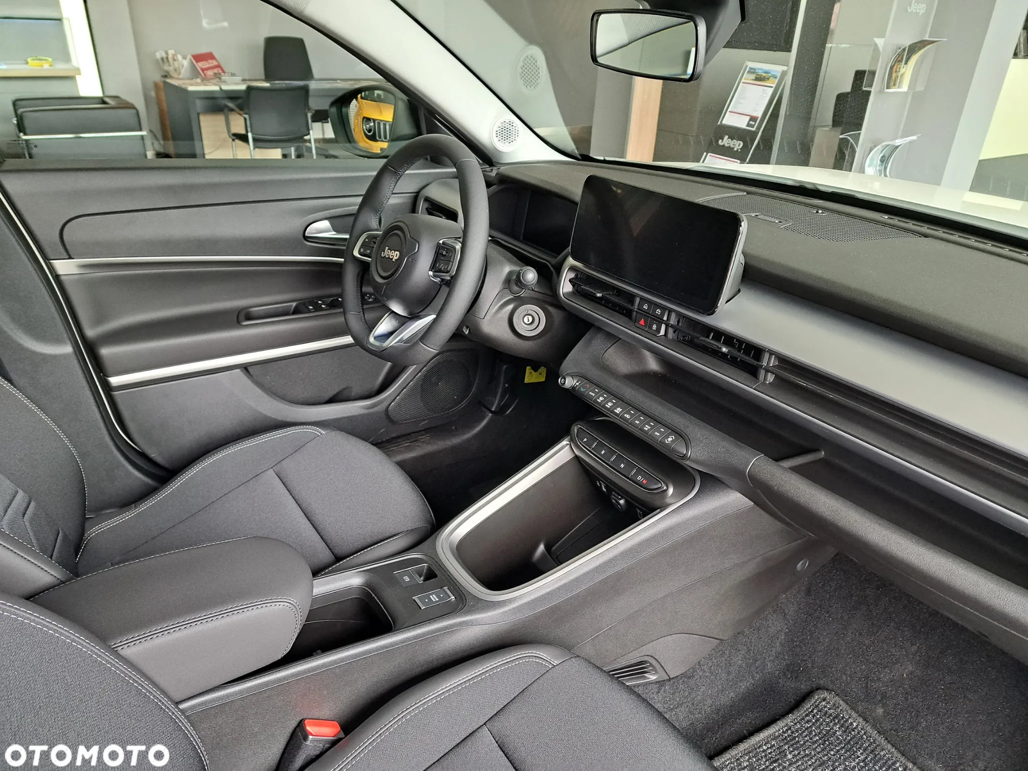 Jeep Avenger 1.2 T3 mHEV Altitude FWD eDCT6 - 11