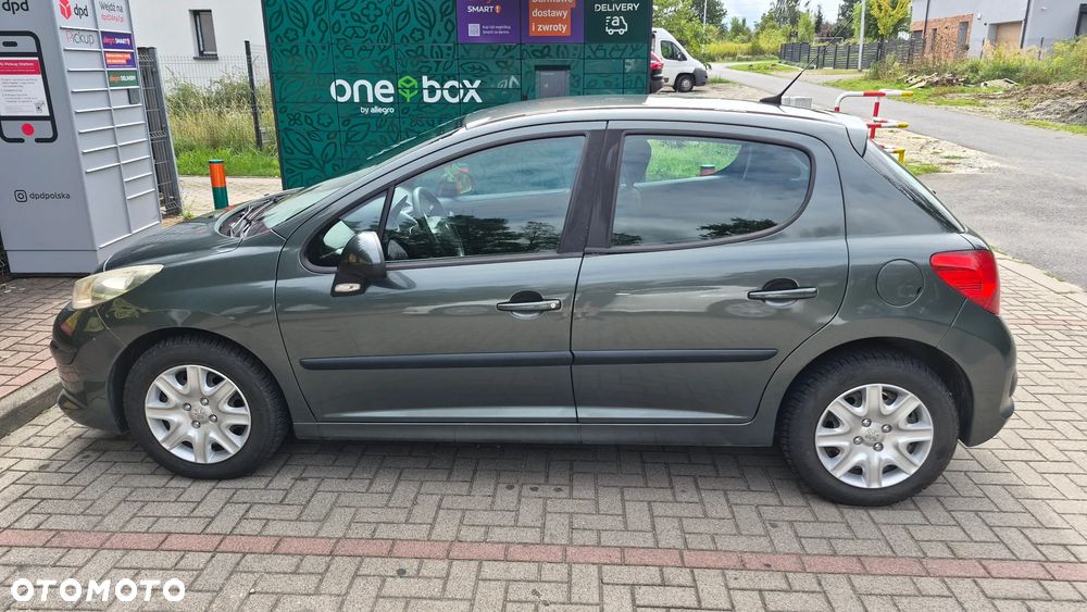Peugeot 207 1.4 16V Trendy - 3
