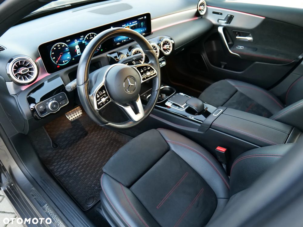 Mercedes-Benz Klasa A 220 4-Matic AMG Line 7G-DCT - 20