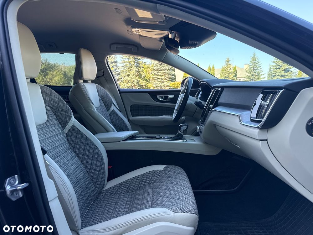 Volvo V60 D3 Geartronic Momentum Core - 20