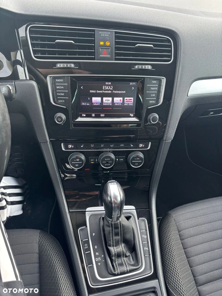 Volkswagen Golf 2.0 BlueTDI DSG Cup - 21