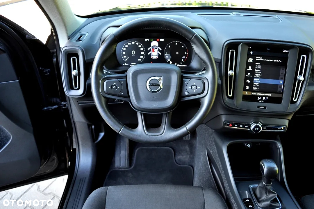 Volvo XC 40 D3 Momentum Pro - 25