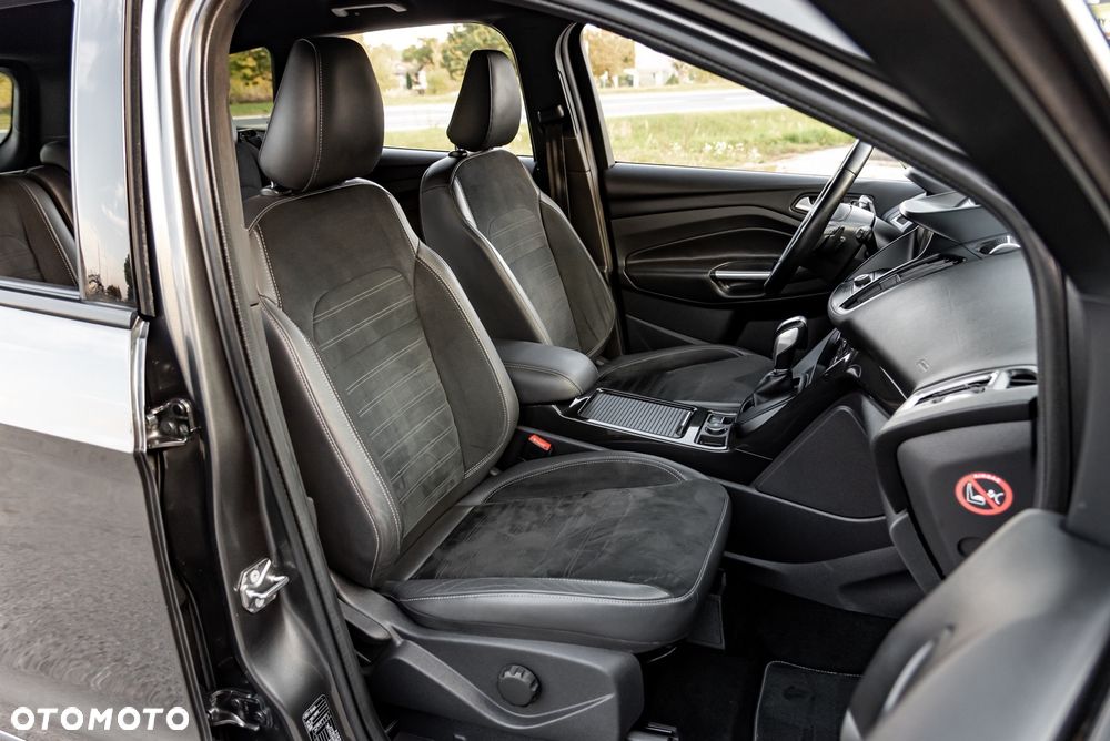 Ford Kuga 2.0 TDCi 4x4 ST-Line - 25
