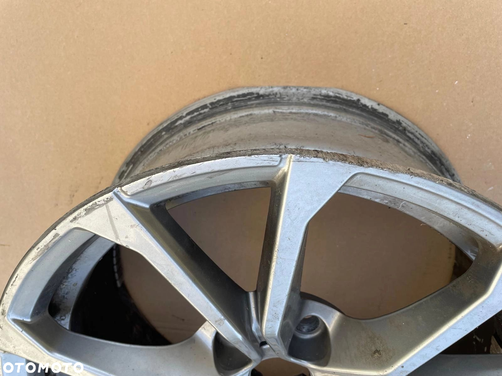 FELGA ALUMINIOWA BMW G20 G21 7.5x17 ET30 6883518 - 3