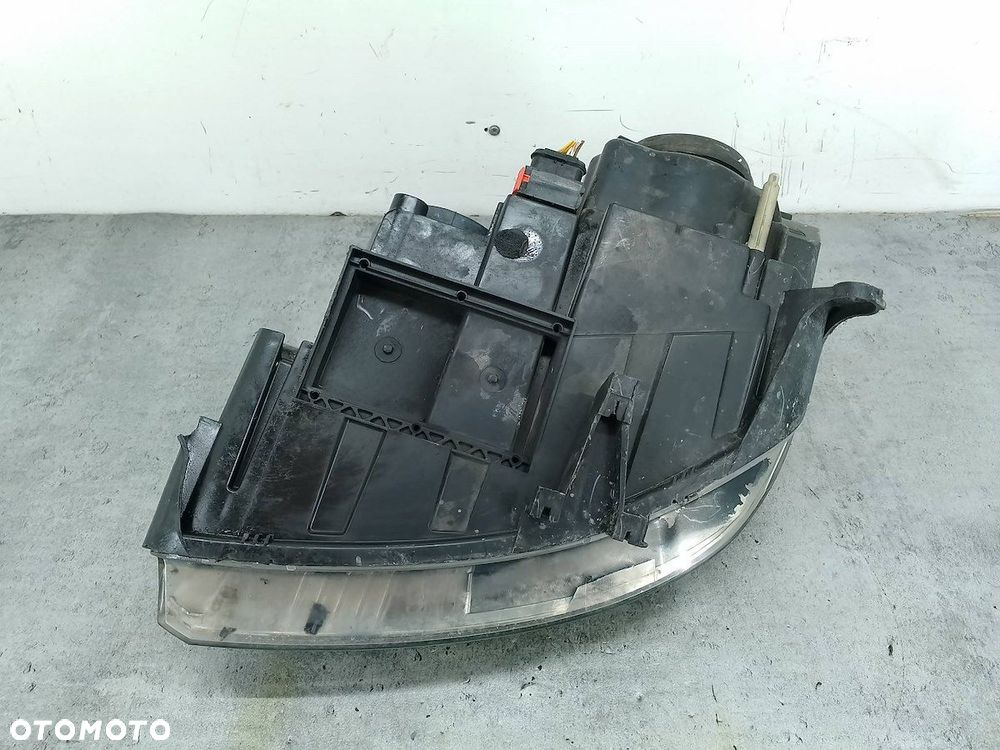 LAMPA PRZÓD PRAWA CITROEN C5 II 9650055880 89009360  89900018 - 3