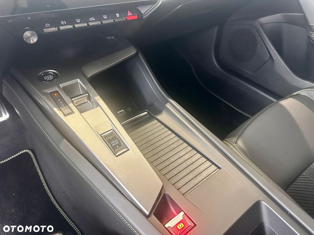 Peugeot 408 1.2 PureTech mHEV GT S&S e-DSC6 - 14