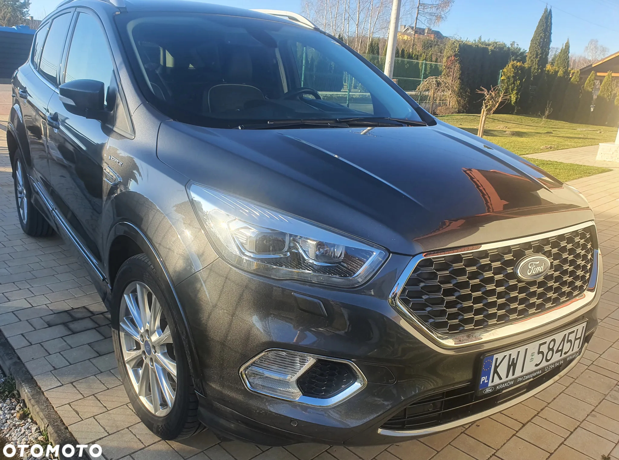 Ford Kuga 1.5 EcoBoost 2x4 Vignale - 2