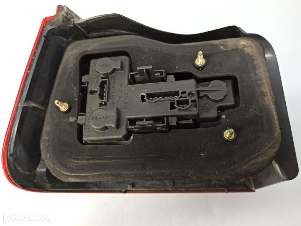 FAROLIM TRASEIRO DIREITO SEAT IBIZA (6K1) SPORT - 6