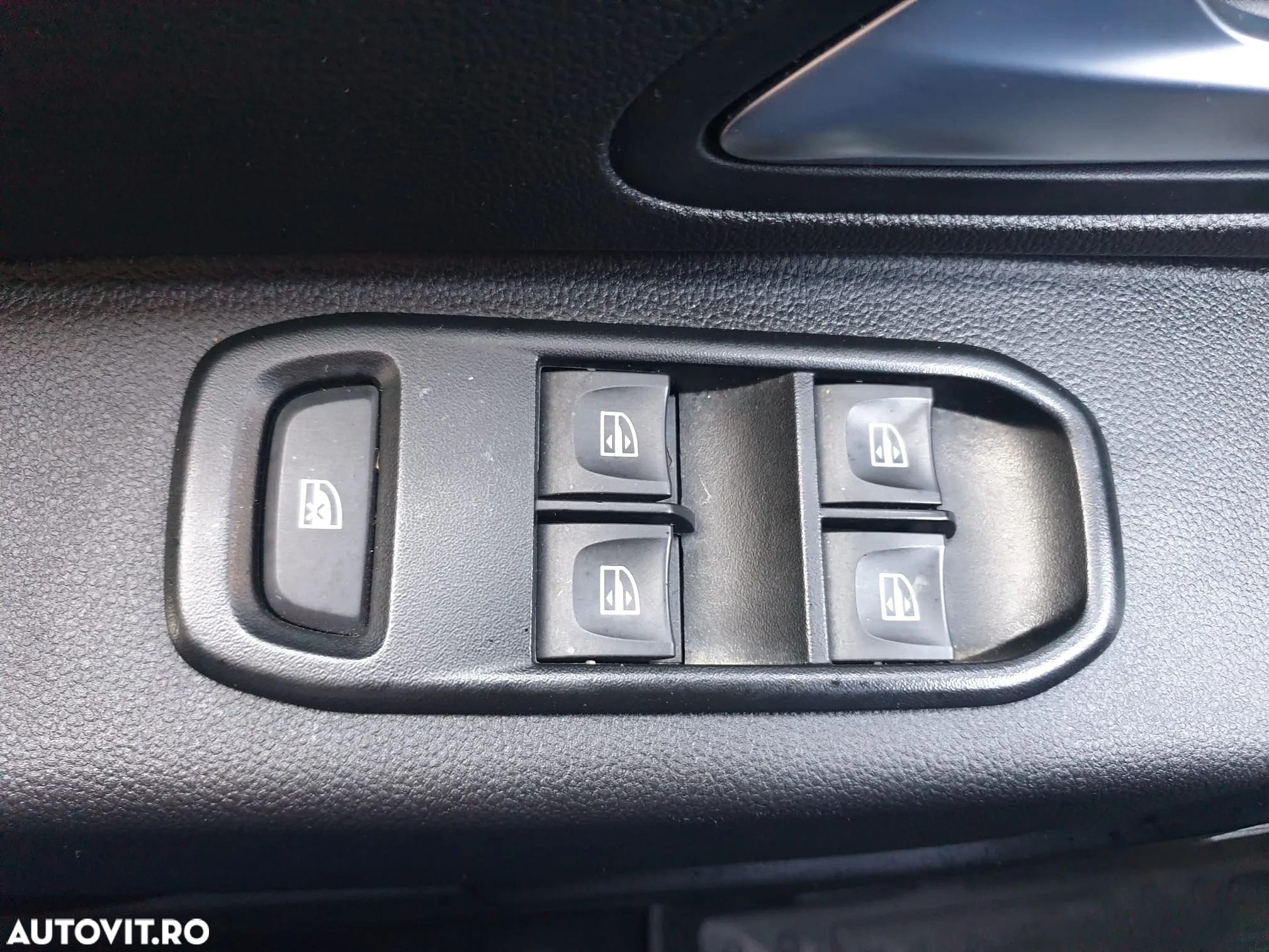 Dacia Duster 1.5 Blue dCi 4WD Comfort - 24