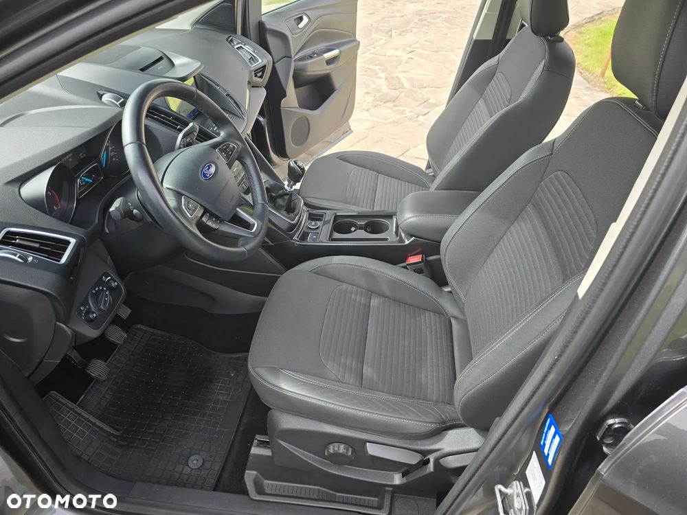 Ford Kuga 2.0 TDCi 4x4 Titanium - 31