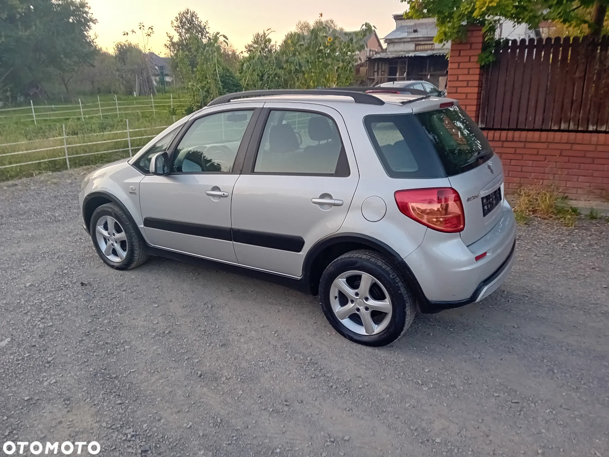 Suzuki SX4 1.9 DDiS DPF 4x4 Comfort - 4