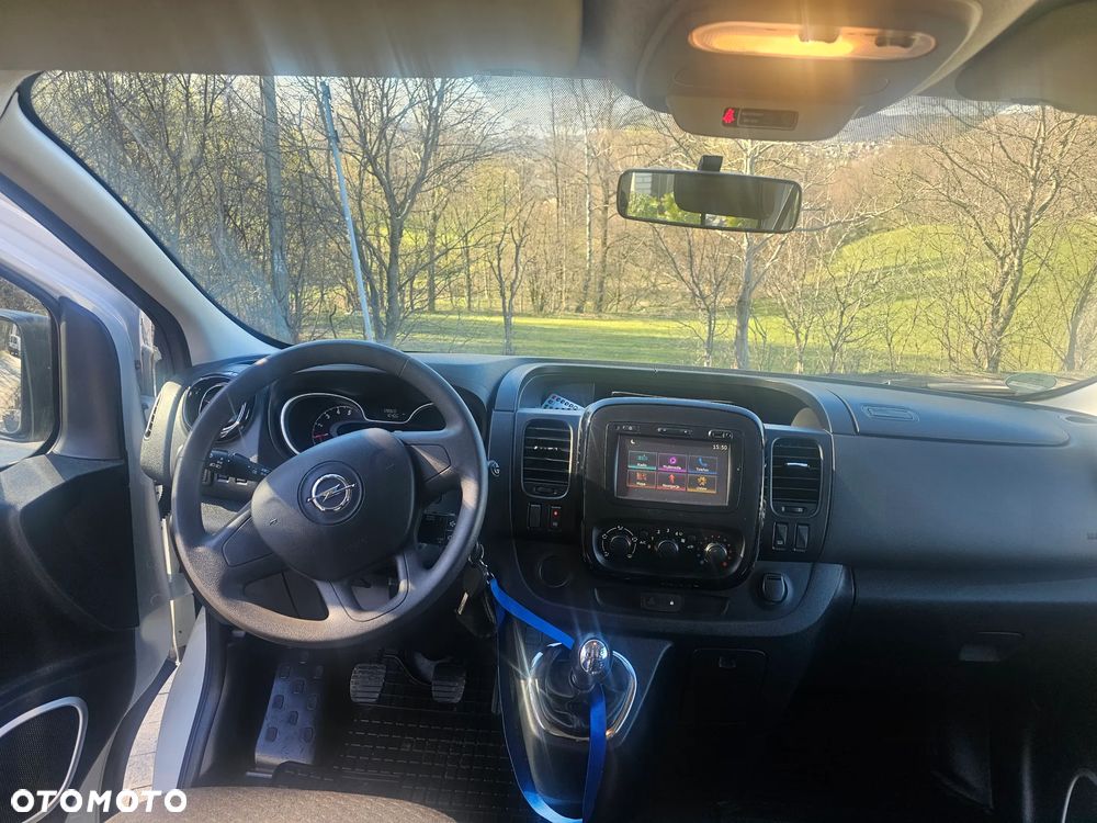Opel Vivaro - 17