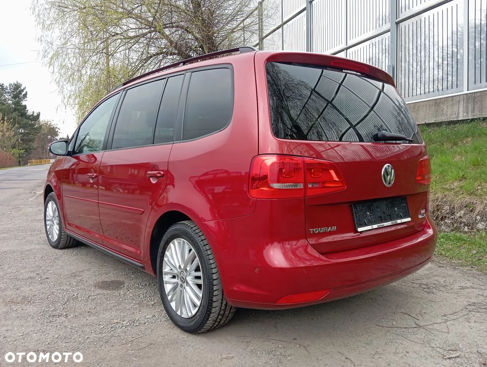 Volkswagen Touran - 6