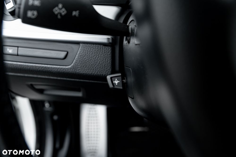 BMW Seria 5 535d xDrive Sport-Aut - 30