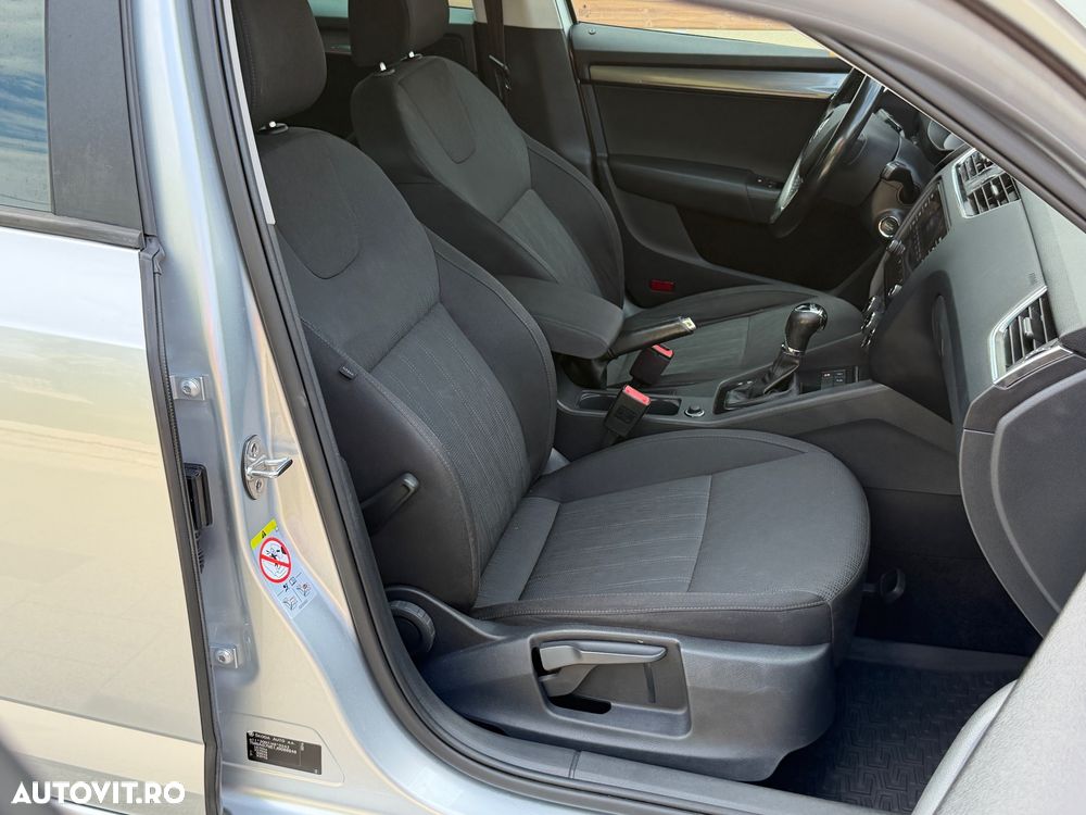 Skoda Octavia 1.6 TDI DSG Ambition - 20