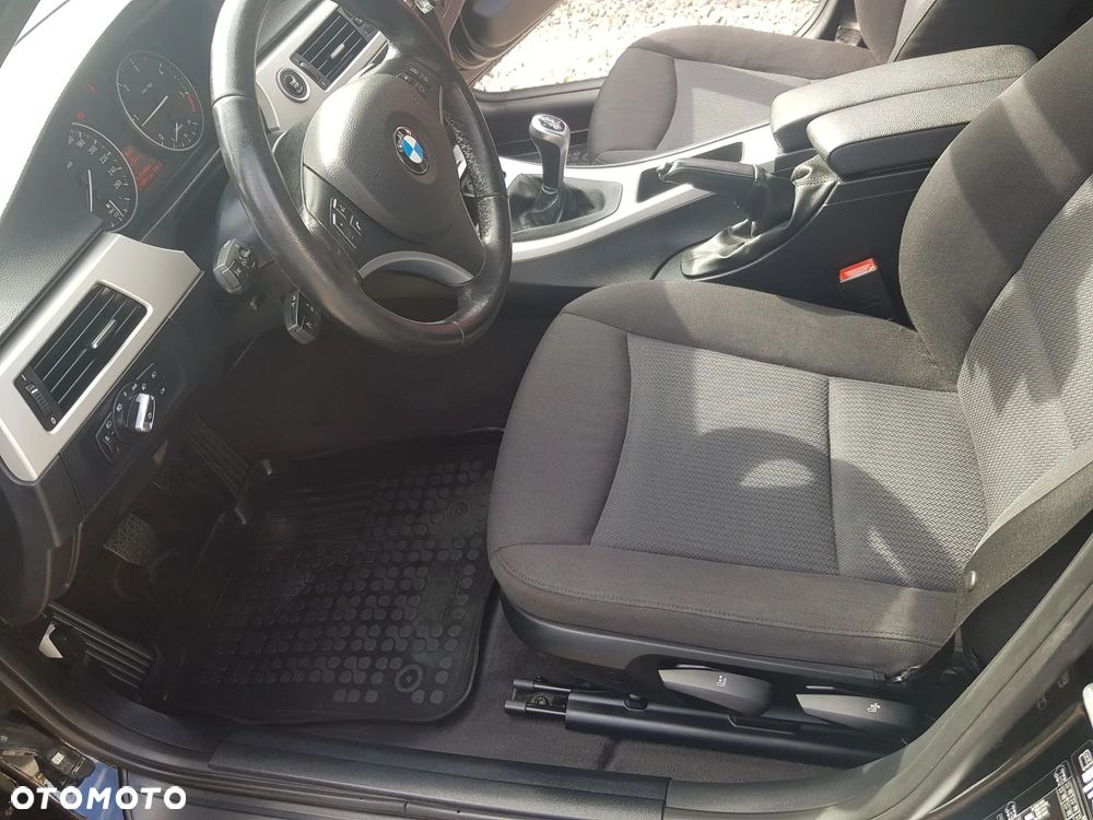 BMW Seria 3 - 16
