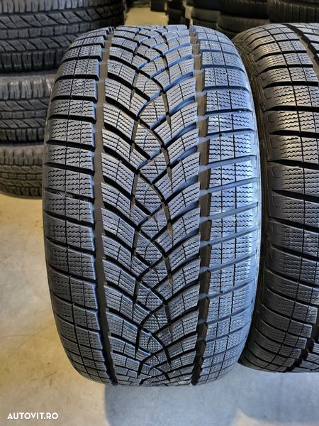 275/40/20 Goodyear 2piese - 3