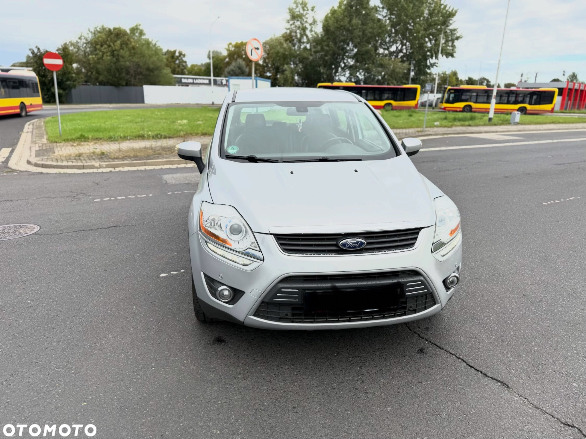 Ford Kuga - 2