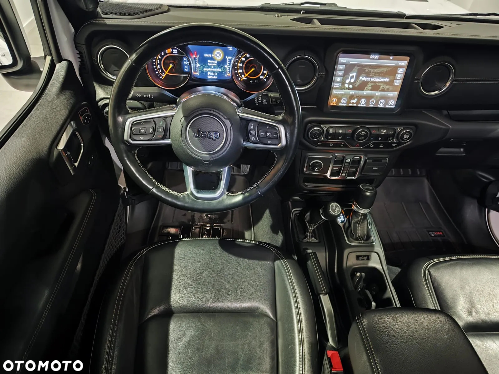 Jeep Wrangler - 10