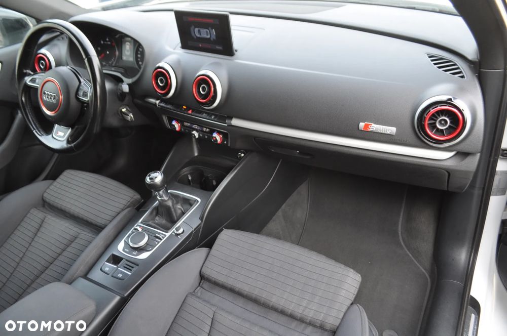 Audi A3 Limousine 2.0 TDI S line Sportpaket - 29