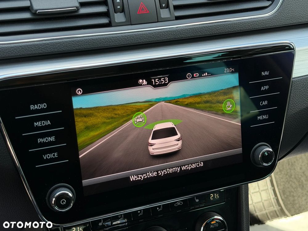 Skoda Superb 2.0 TDI SCR Ambition DSG - 20