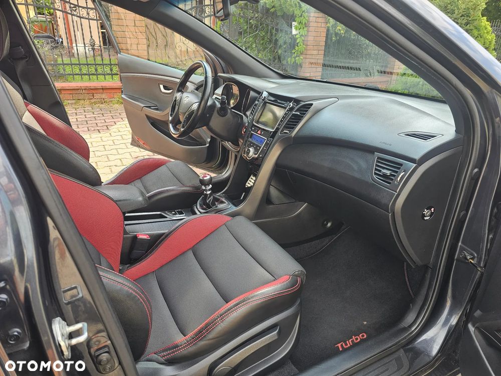 Hyundai i30 1.6 T GDI Turbo - 22