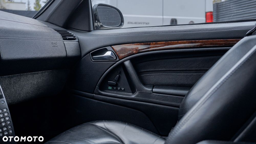 Mercedes-Benz SL - 27