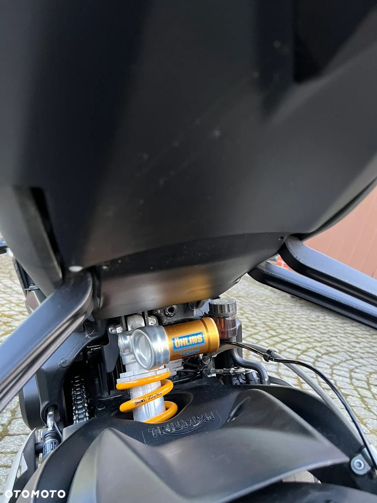 Triumph Street Triple - 12