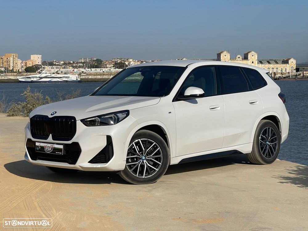 BMW iX1 xDrive30 Pack Desportivo M - 1