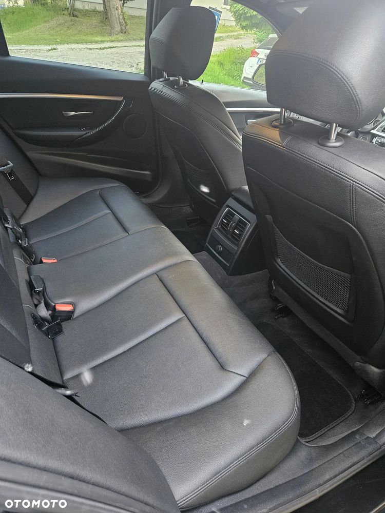 BMW Seria 3 330i Edition M Sport Shadow - 8