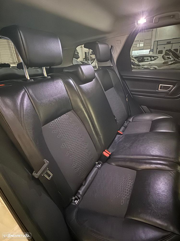 Land Rover Discovery Sport - 21
