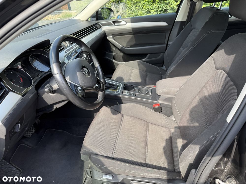 Volkswagen Passat 2.0 TDI SCR Comfortline DSG - 11
