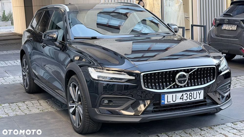 Volvo XC 60 B5 B AWD Plus Bright - 5