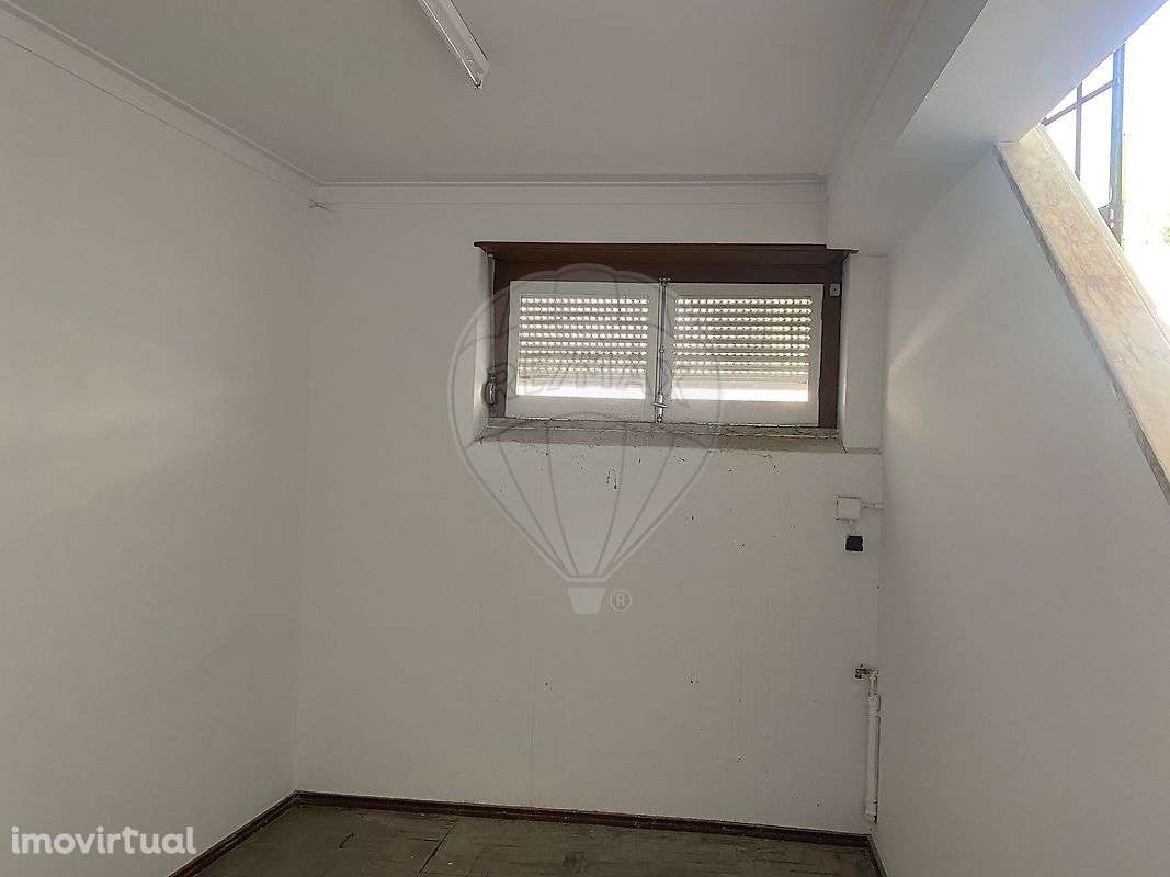 Armazém  para arrendamento - Grande imagem: 2/4