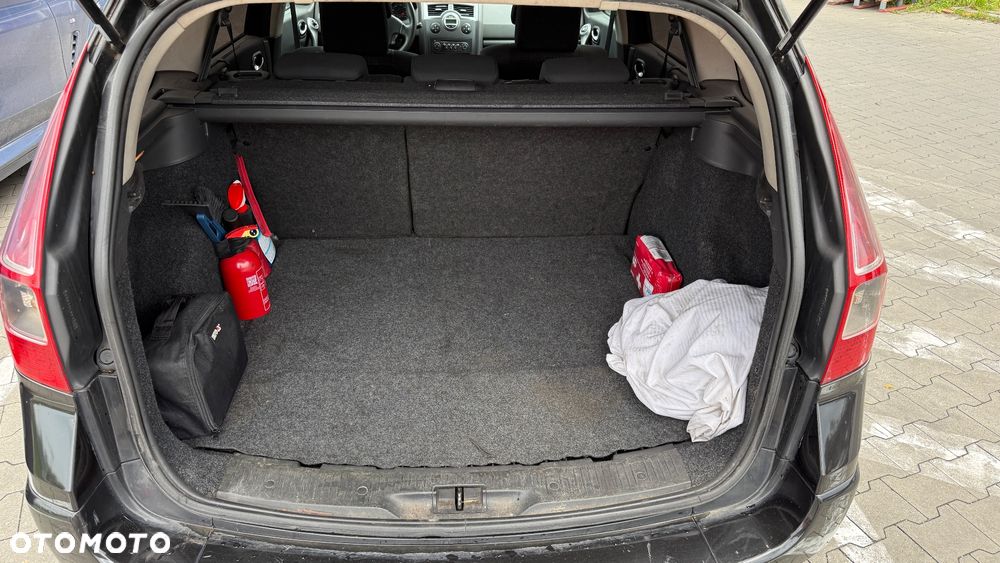 Renault Megane 2.0 dCi Privilege - 12