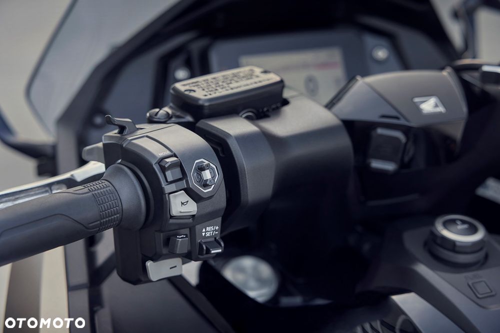 Honda NSS - 9