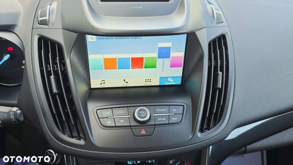 Ford Kuga 1.5 EcoBoost 2x4 Titanium - 14