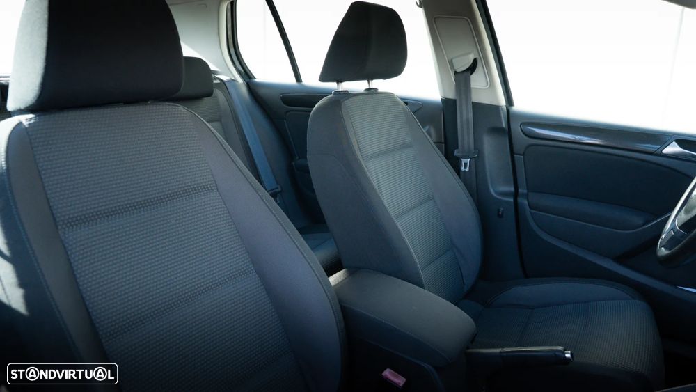 VW Golf 2.0 TDI DPF DSG Style - 28