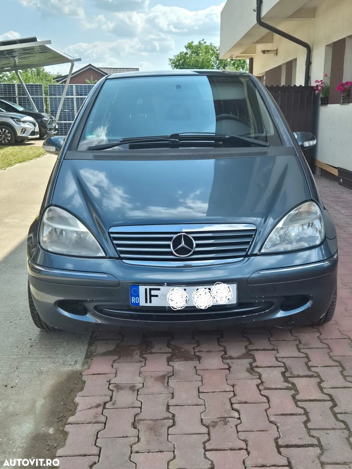Mercedes-Benz A - 1